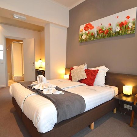 Hotel Ambrosia Ипер Екстериор снимка