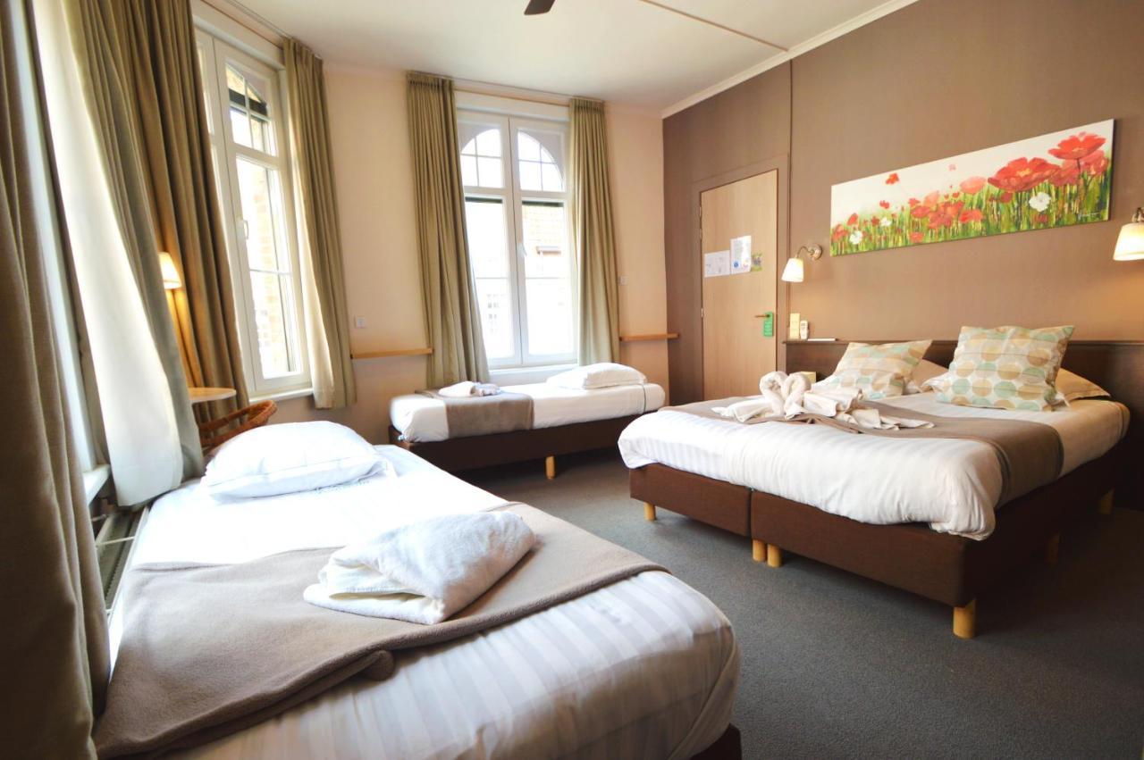 Hotel Ambrosia Ипер Екстериор снимка