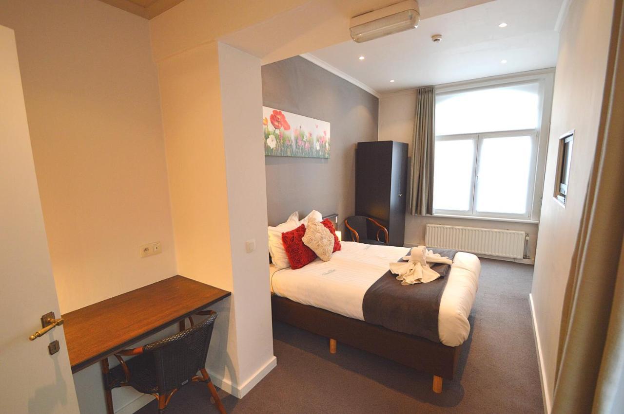Hotel Ambrosia Ипер Екстериор снимка